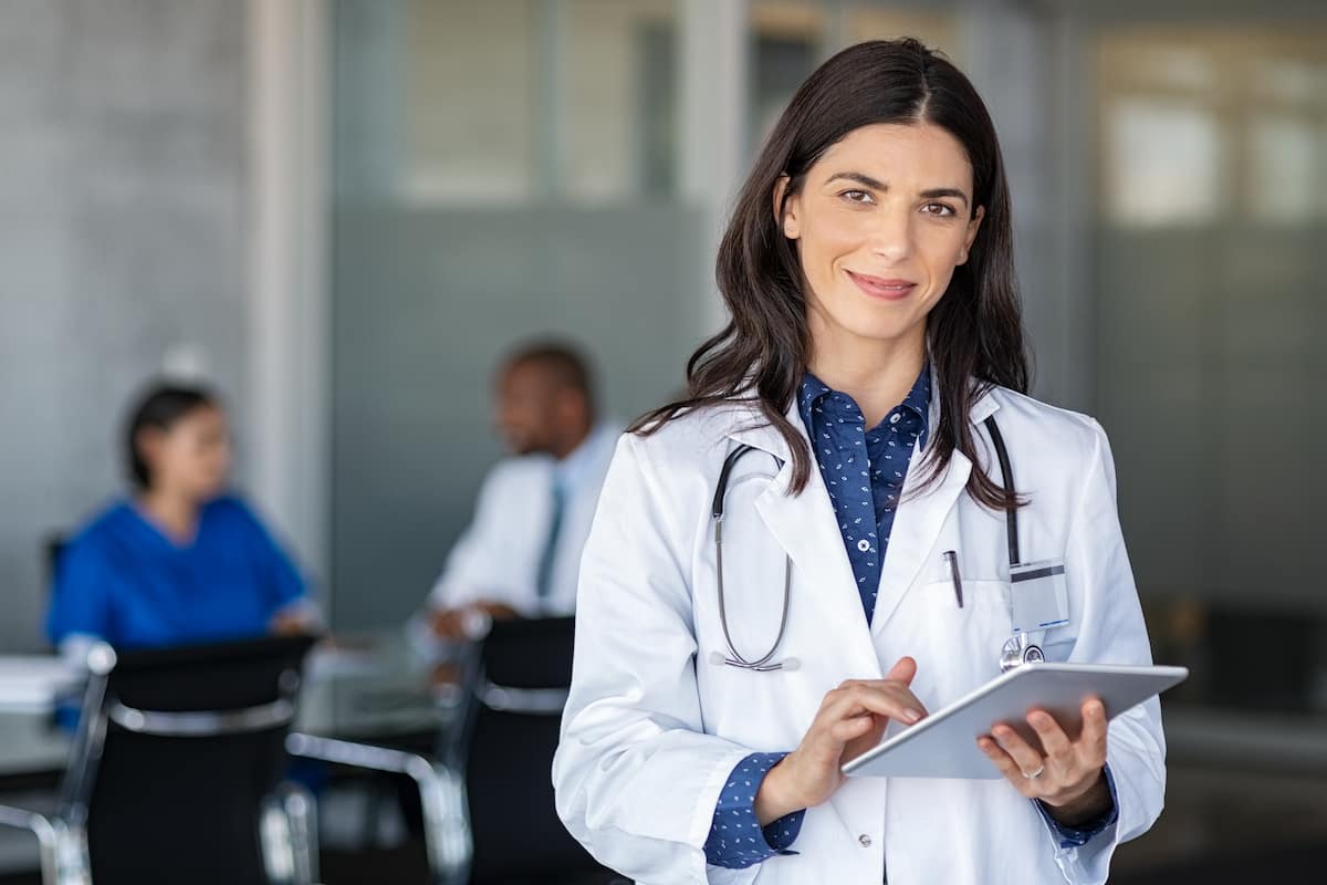 Adm Mídias Sociais, criação de conteúdo, gestão de tráfego, Técnicas SEO, MKT Médico